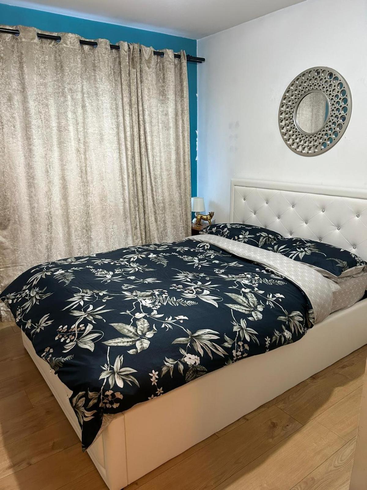 Beautiful 1 Bedroom Ground Floor With Shared Bathroom London Bagian luar foto